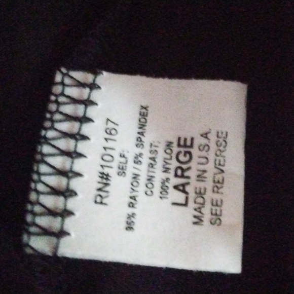 Kim and Cami size Large embroidered top - Picture 4 of 5